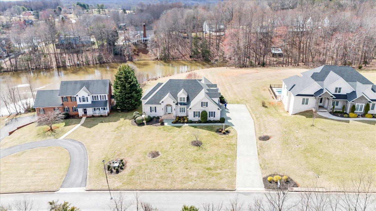 Lynchburg, Virginia 24503, United States, 4 Bedrooms Bedrooms, ,5 BathroomsBathrooms,Residential,Active,86838