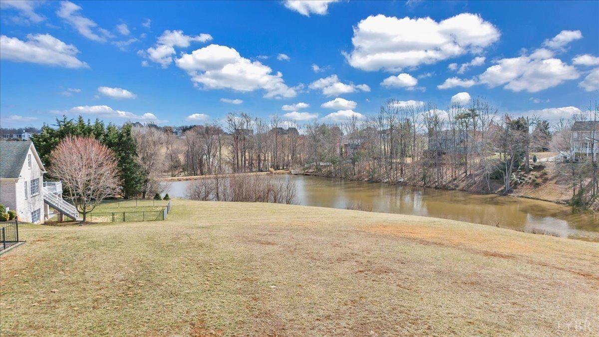 Lynchburg, Virginia 24503, United States, 4 Bedrooms Bedrooms, ,5 BathroomsBathrooms,Residential,Active,86838