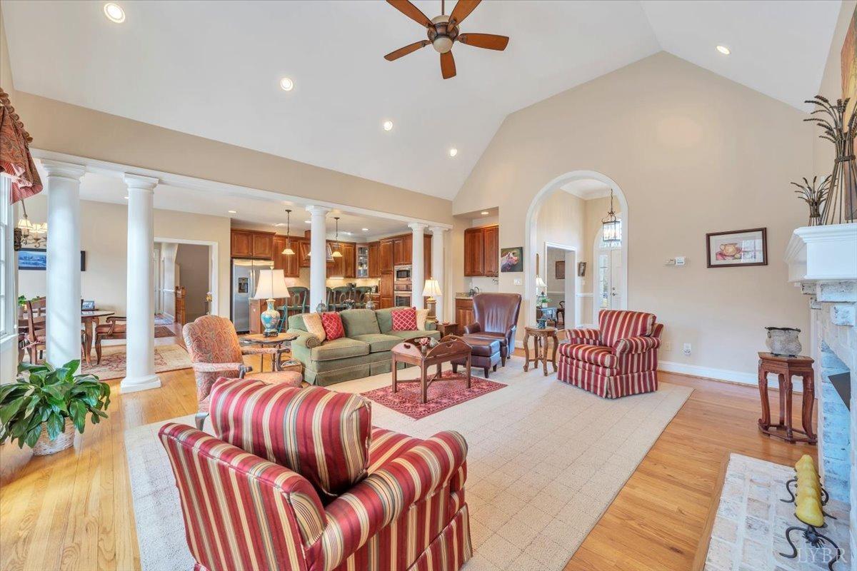 Lynchburg, Virginia 24503, United States, 4 Bedrooms Bedrooms, ,5 BathroomsBathrooms,Residential,Active,86838