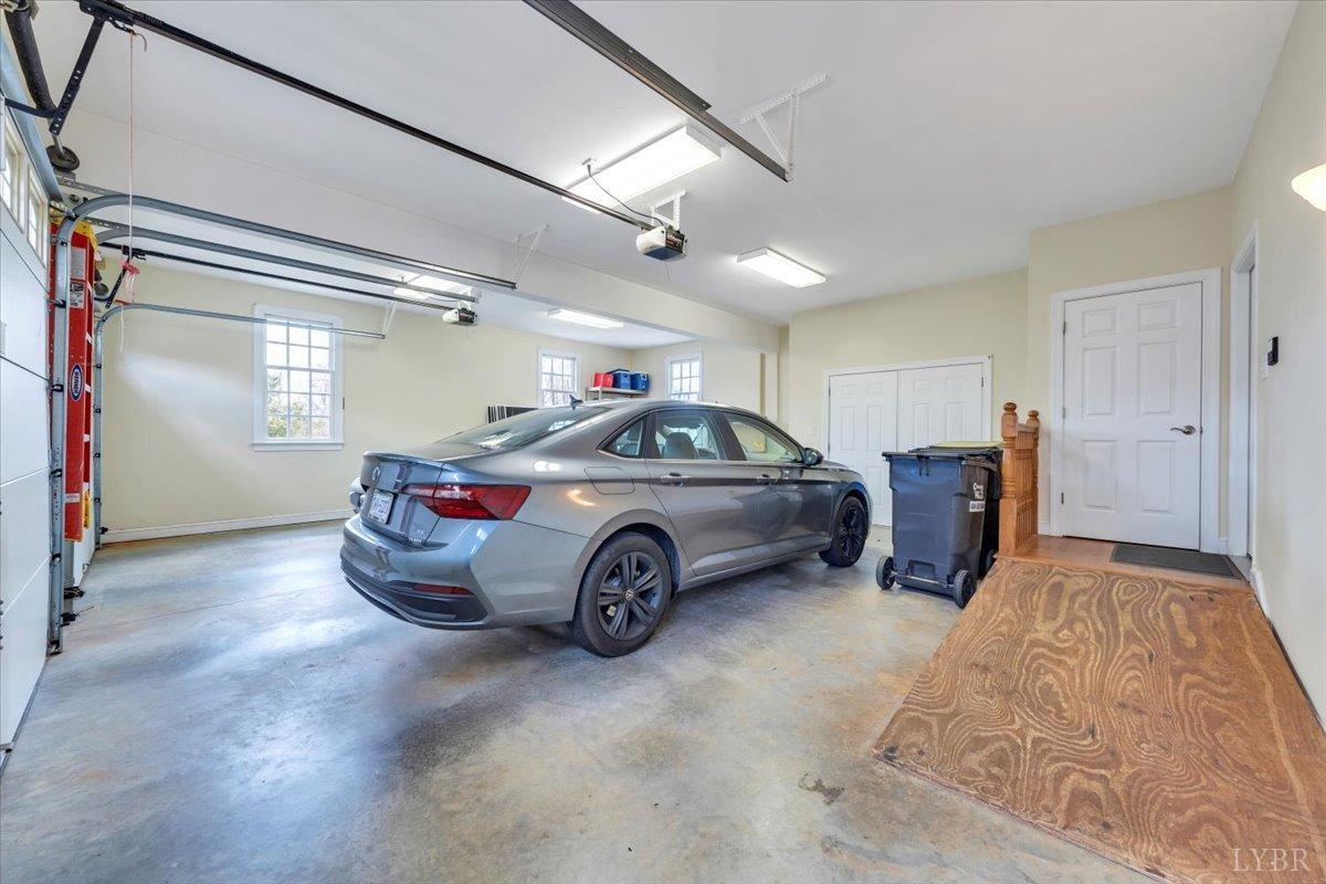 Lynchburg, Virginia 24503, United States, 4 Bedrooms Bedrooms, ,5 BathroomsBathrooms,Residential,Active,86838