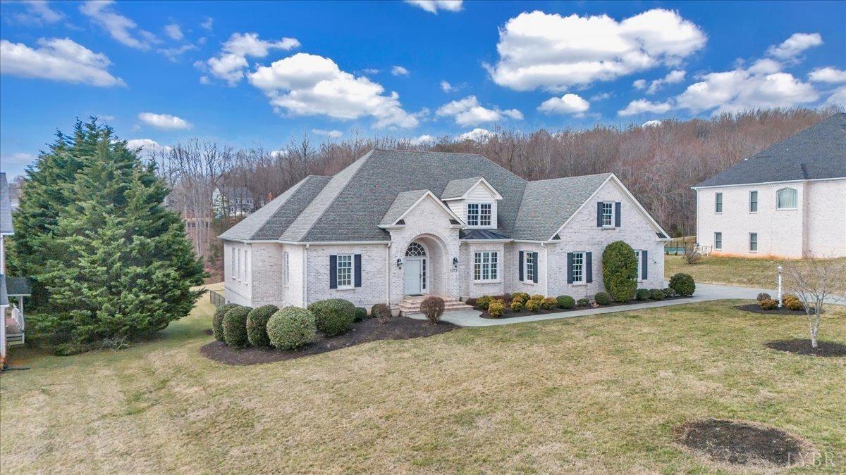 Lynchburg, Virginia 24503, United States, 4 Bedrooms Bedrooms, ,5 BathroomsBathrooms,Residential,Active,86838