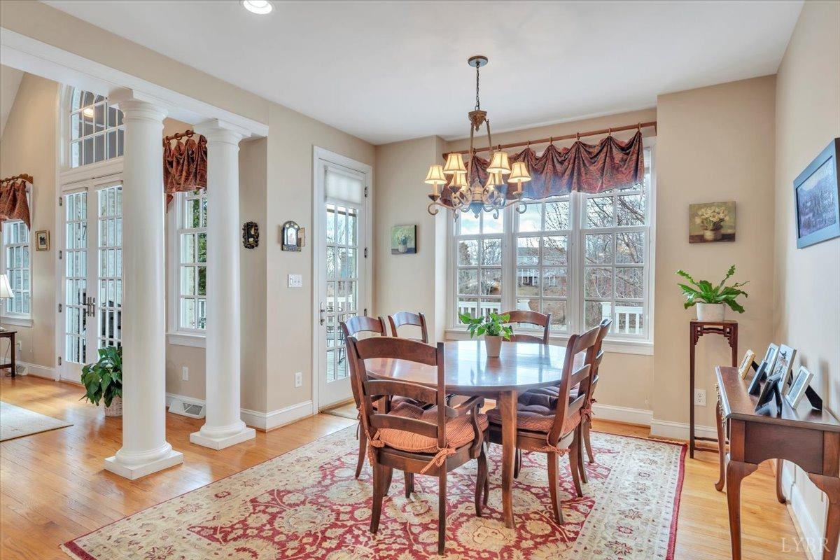 Lynchburg, Virginia 24503, United States, 4 Bedrooms Bedrooms, ,5 BathroomsBathrooms,Residential,Active,86838