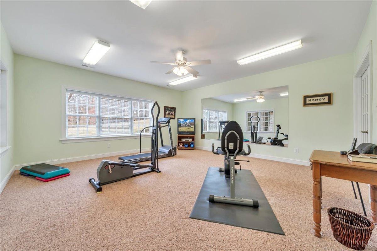 Lynchburg, Virginia 24503, United States, 4 Bedrooms Bedrooms, ,5 BathroomsBathrooms,Residential,Active,86838