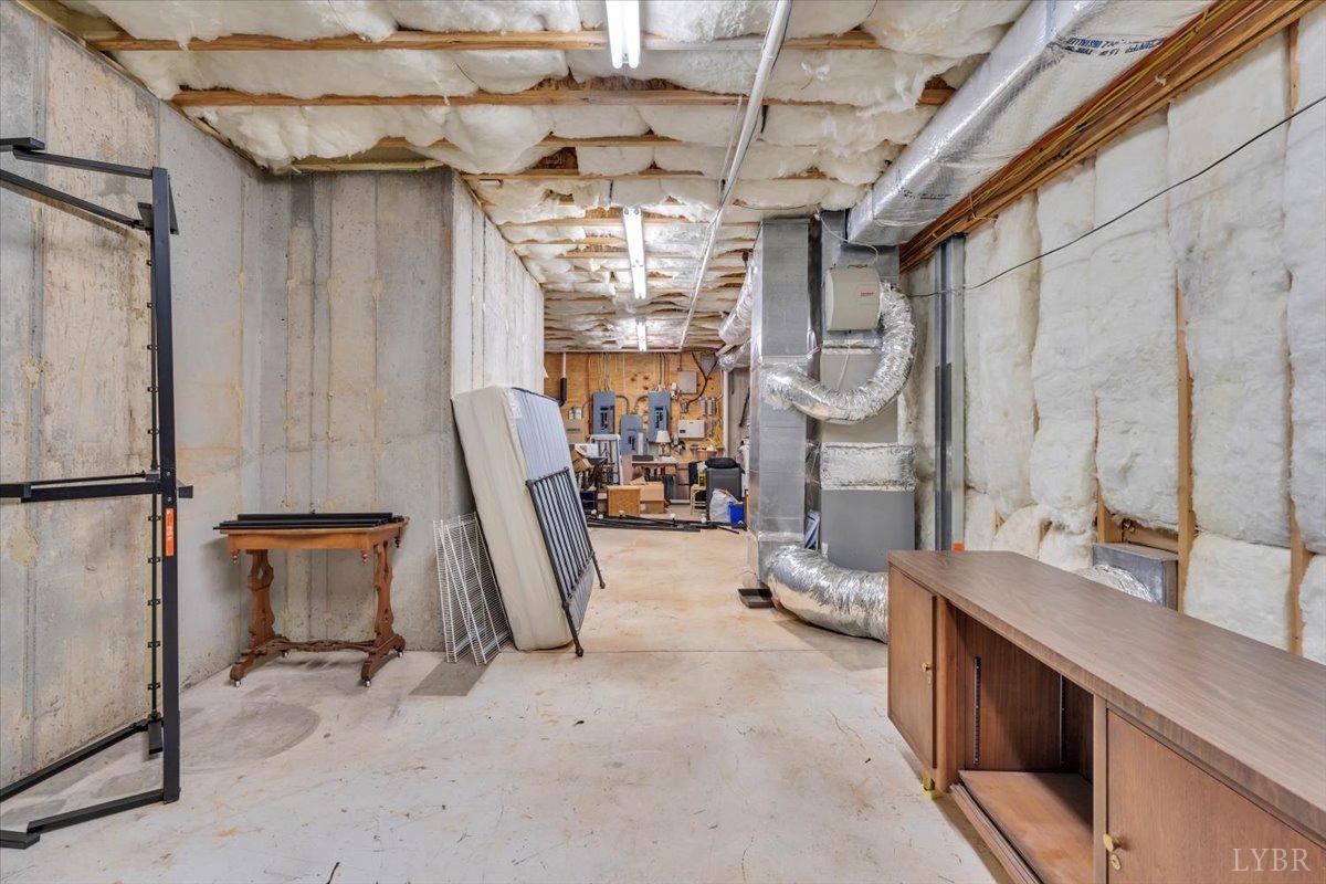 Lynchburg, Virginia 24503, United States, 4 Bedrooms Bedrooms, ,5 BathroomsBathrooms,Residential,Active,86838