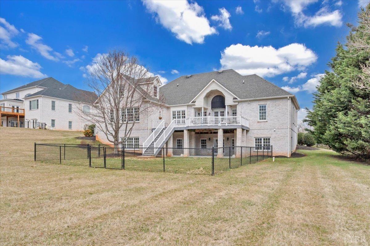 Lynchburg, Virginia 24503, United States, 4 Bedrooms Bedrooms, ,5 BathroomsBathrooms,Residential,Active,86838