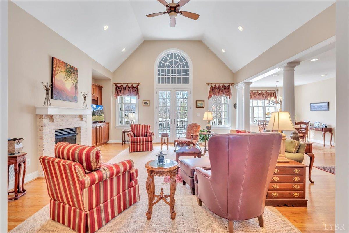 Lynchburg, Virginia 24503, United States, 4 Bedrooms Bedrooms, ,5 BathroomsBathrooms,Residential,Active,86838