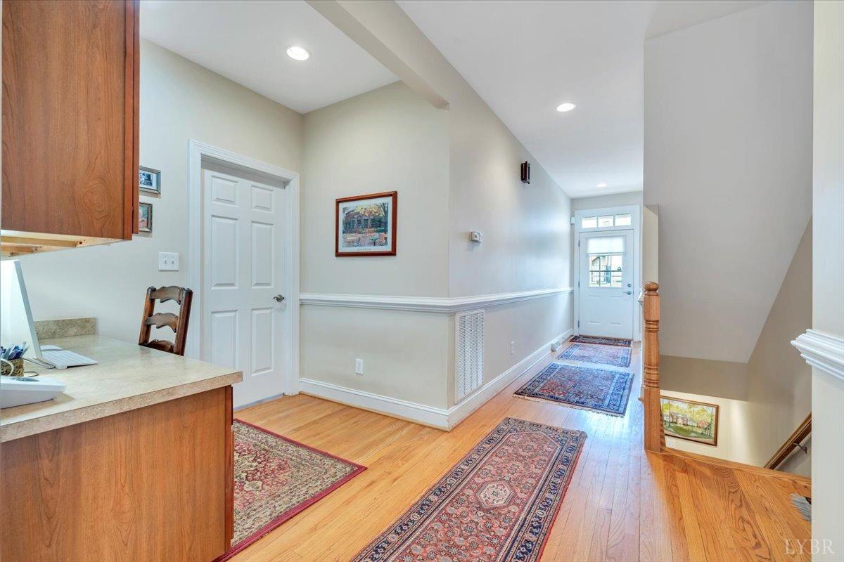 Lynchburg, Virginia 24503, United States, 4 Bedrooms Bedrooms, ,5 BathroomsBathrooms,Residential,Active,86838