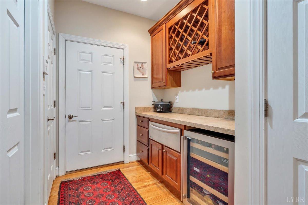 Lynchburg, Virginia 24503, United States, 4 Bedrooms Bedrooms, ,5 BathroomsBathrooms,Residential,Active,86838