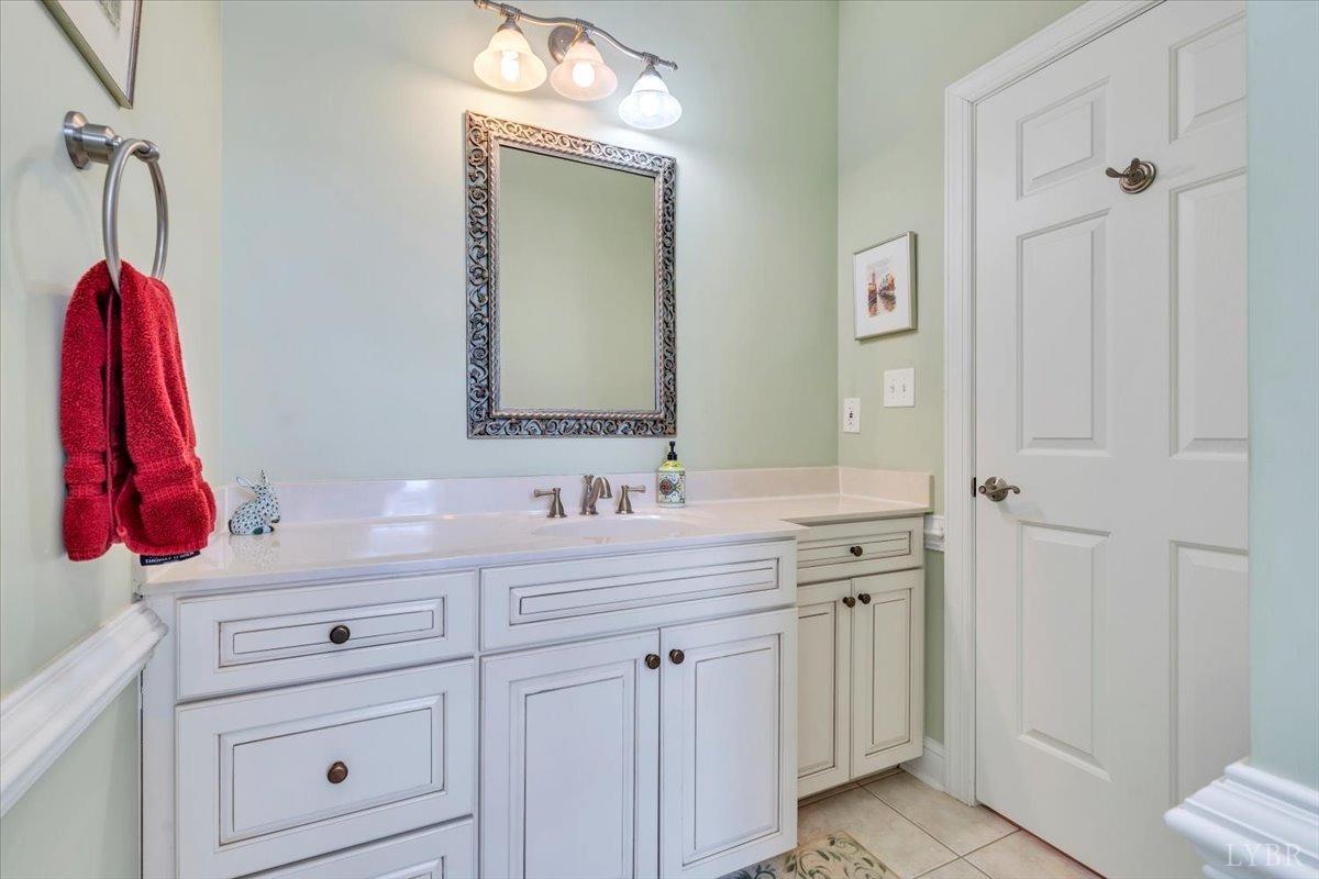 Lynchburg, Virginia 24503, United States, 4 Bedrooms Bedrooms, ,5 BathroomsBathrooms,Residential,Active,86838