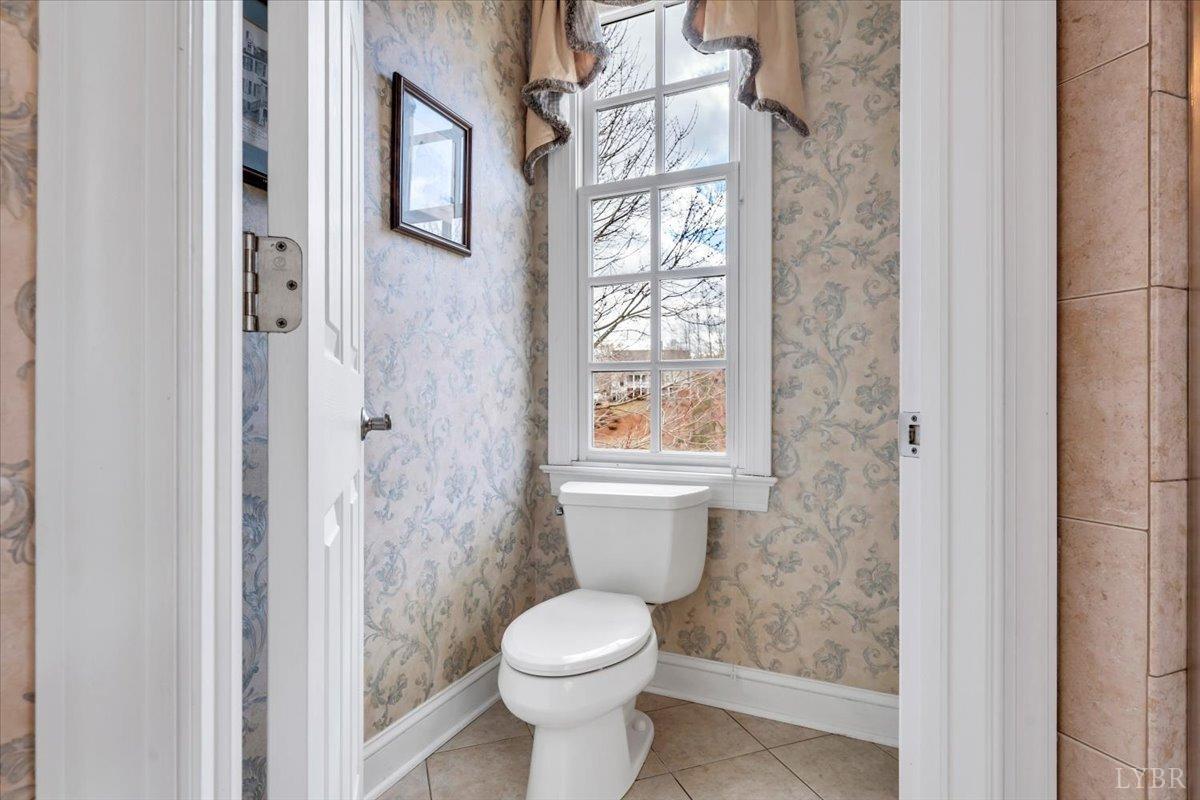 Lynchburg, Virginia 24503, United States, 4 Bedrooms Bedrooms, ,5 BathroomsBathrooms,Residential,Active,86838