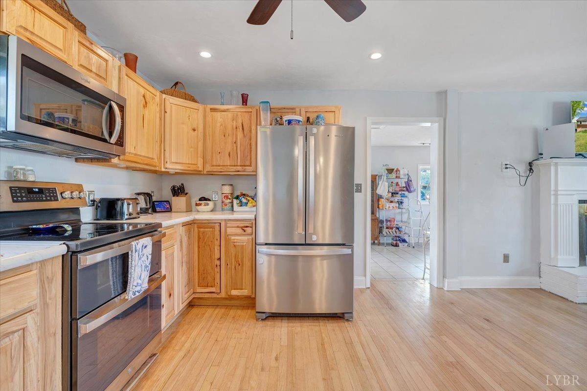 76 Lakeland Circle, Troutville, Virginia image 15