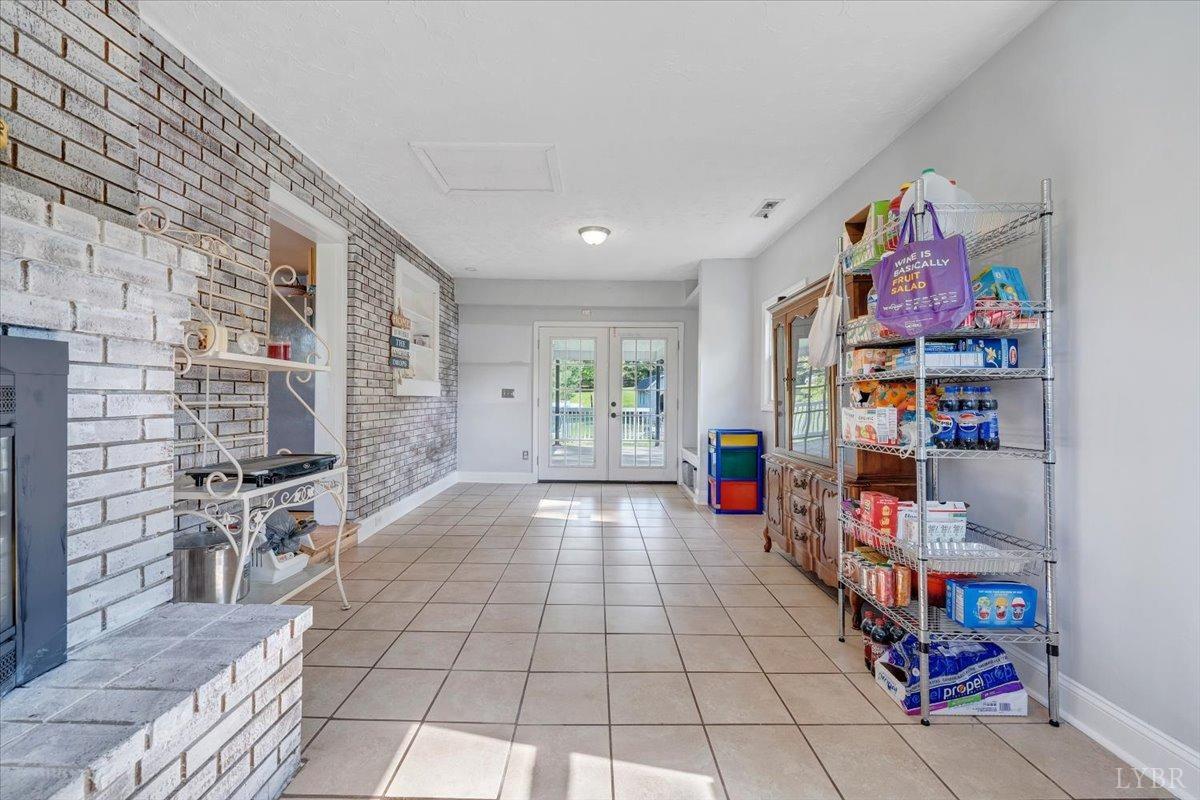 76 Lakeland Circle, Troutville, Virginia image 24