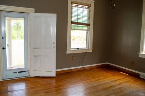 Tiny photo for 3129 Derby Road, Gretna, VA 24557 (MLS # 358997)