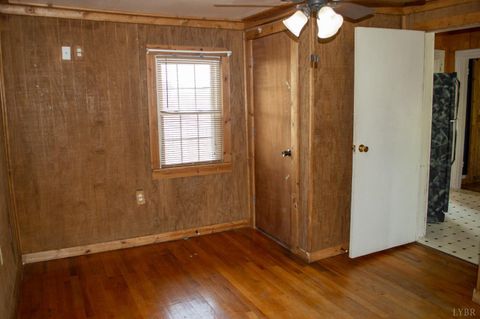 Tiny photo for 3129 Derby Road, Gretna, VA 24557 (MLS # 358997)