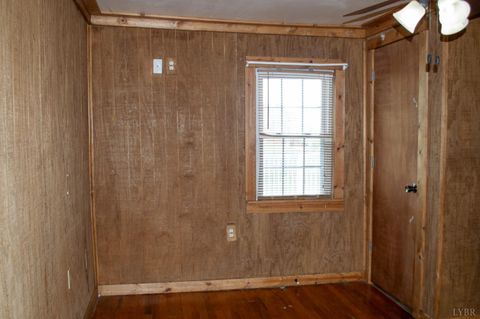 Tiny photo for 3129 Derby Road, Gretna, VA 24557 (MLS # 358997)
