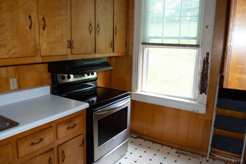 Tiny photo for 3129 Derby Road, Gretna, VA 24557 (MLS # 358997)