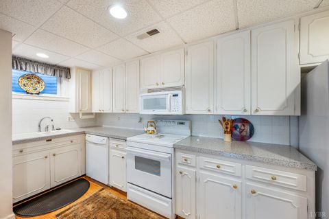 Tiny photo for 3853 Peakland Place, Lynchburg, VA 24503 (MLS # 365154)