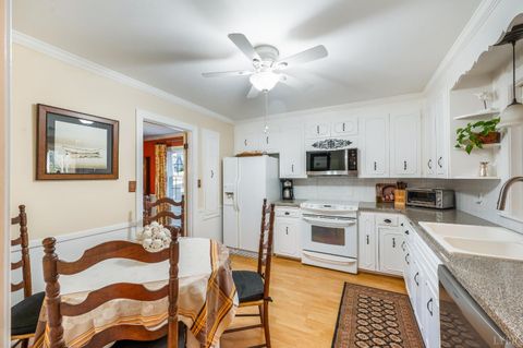 Tiny photo for 3853 Peakland Place, Lynchburg, VA 24503 (MLS # 365154)