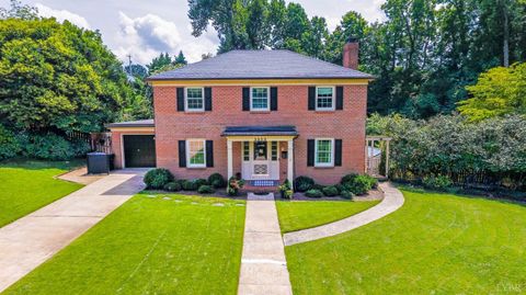 Photo of 3853 Peakland Place, Lynchburg, VA 24503 (MLS # 365154)