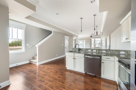 Tiny photo for 207 Capstone Drive, Lynchburg, VA 24502 (MLS # 364577)