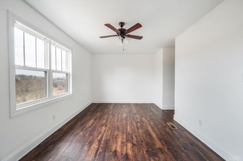 Tiny photo for 207 Capstone Drive, Lynchburg, VA 24502 (MLS # 364577)