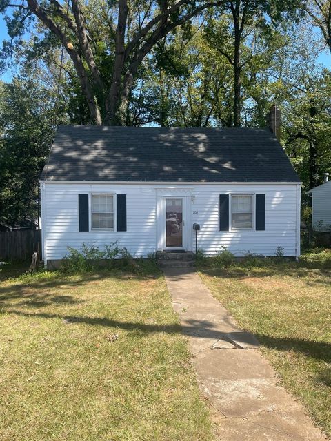 Photo of 208 Perrymont Avenue, Lynchburg, VA 24502 (MLS # 361665)