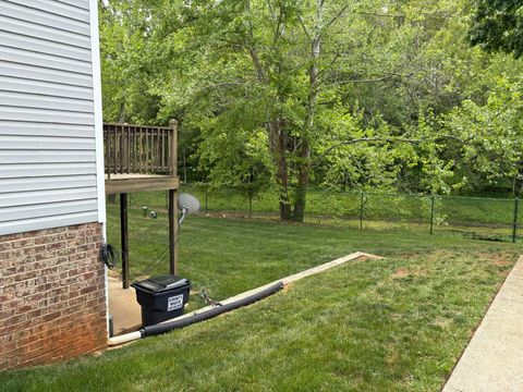 Tiny photo for 120 Mulberry Circle CIR, Lynchburg, VA 24502 (MLS # 366452)