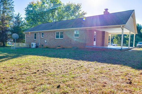 Tiny photo for 285 Morningside Drive, Appomattox, VA 24522 (MLS # 362550)