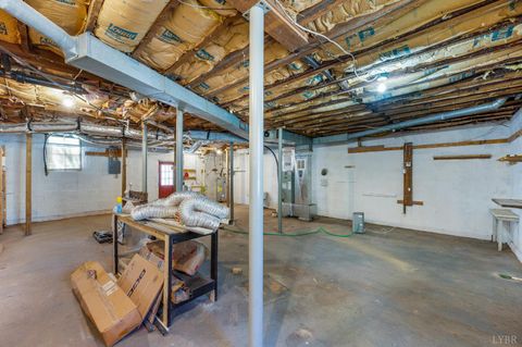 Tiny photo for 113 Garland Avenue, Amherst, VA 24521 (MLS # 365659)