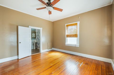 Tiny photo for 113 Garland Avenue, Amherst, VA 24521 (MLS # 365659)