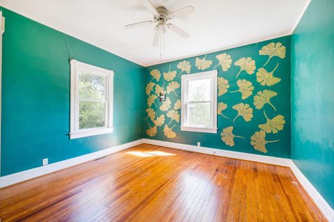 Tiny photo for 113 Garland Avenue, Amherst, VA 24521 (MLS # 365659)