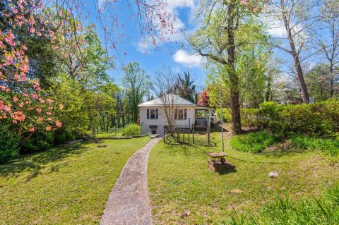 Photo of 113 Garland Avenue, Amherst, VA 24521 (MLS # 365659)