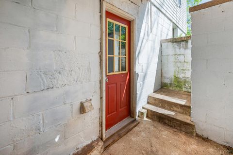 Tiny photo for 113 Garland Avenue, Amherst, VA 24521 (MLS # 365659)