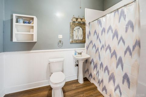 Tiny photo for 113 Garland Avenue, Amherst, VA 24521 (MLS # 365659)