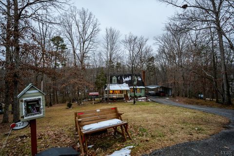 Tiny photo for 424 Cambridge Drive, Lynchburg, VA 24502 (MLS # 363564)