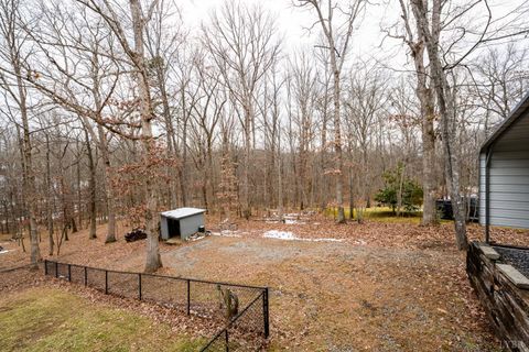 Tiny photo for 424 Cambridge Drive, Lynchburg, VA 24502 (MLS # 363564)