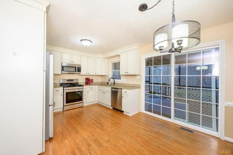 Tiny photo for 424 Cambridge Drive, Lynchburg, VA 24502 (MLS # 363564)