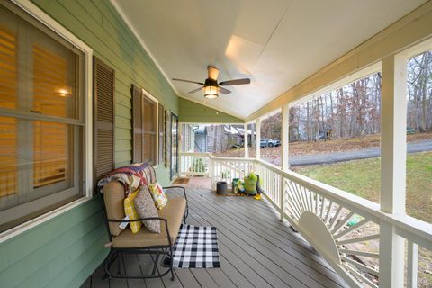 Tiny photo for 424 Cambridge Drive, Lynchburg, VA 24502 (MLS # 363564)