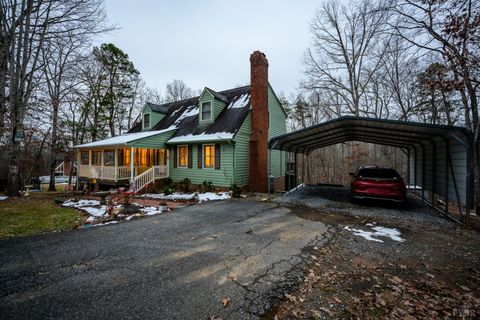 Tiny photo for 424 Cambridge Drive, Lynchburg, VA 24502 (MLS # 363564)