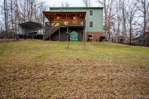 Tiny photo for 424 Cambridge Drive, Lynchburg, VA 24502 (MLS # 363564)