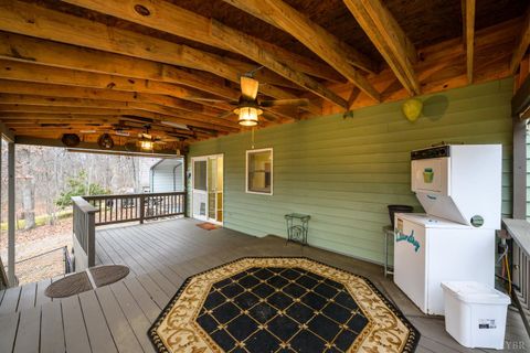 Tiny photo for 424 Cambridge Drive, Lynchburg, VA 24502 (MLS # 363564)