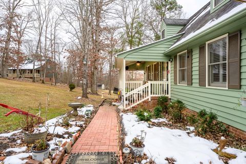 Tiny photo for 424 Cambridge Drive, Lynchburg, VA 24502 (MLS # 363564)