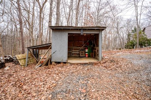 Tiny photo for 424 Cambridge Drive, Lynchburg, VA 24502 (MLS # 363564)