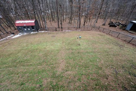 Tiny photo for 424 Cambridge Drive, Lynchburg, VA 24502 (MLS # 363564)
