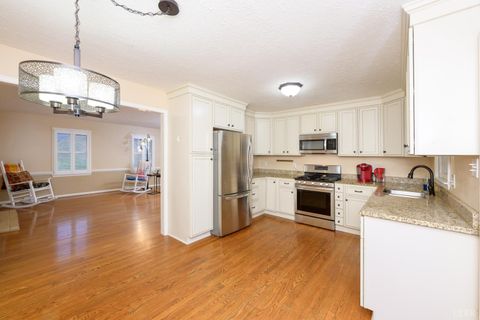 Tiny photo for 424 Cambridge Drive, Lynchburg, VA 24502 (MLS # 363564)