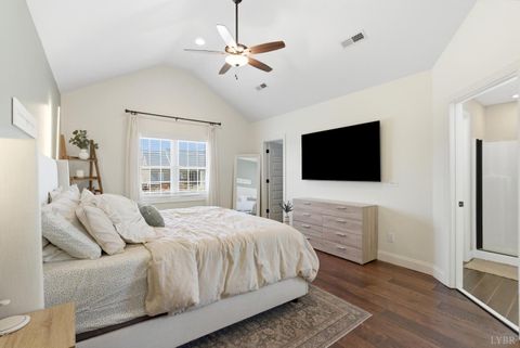 Tiny photo for 303 Benchmark Drive, Evington, VA 24550 (MLS # 365145)