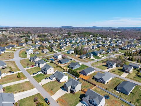 Tiny photo for 303 Benchmark Drive, Evington, VA 24550 (MLS # 365145)