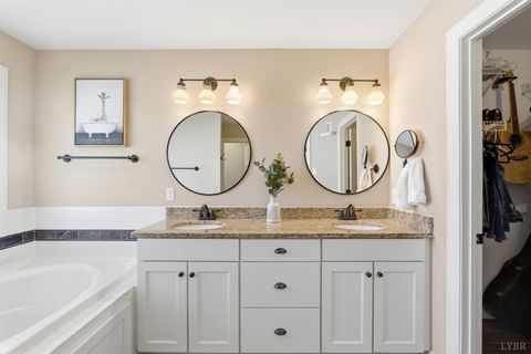 Tiny photo for 303 Benchmark Drive, Evington, VA 24550 (MLS # 365145)