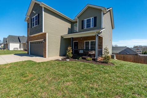 Tiny photo for 303 Benchmark Drive, Evington, VA 24550 (MLS # 365145)
