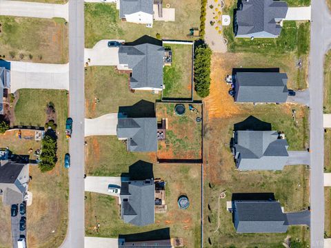 Tiny photo for 303 Benchmark Drive, Evington, VA 24550 (MLS # 365145)